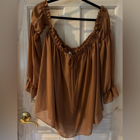 Lisa & Lucy Sheer Off the Shoulder Blouse in Coffee. Women’s Medium - Picture 3 of 9
